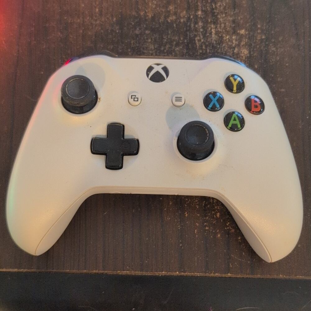 Microsoft Xbox One Wireless Controller White For Xbox One & PC Plastic